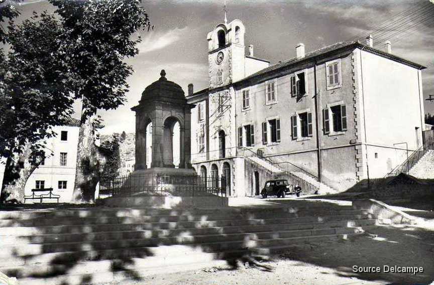 30 Lasalle La Grande Place.jpg